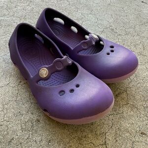 Crocs girls sandals flats size 12 purple slip on Preowned outdoor water